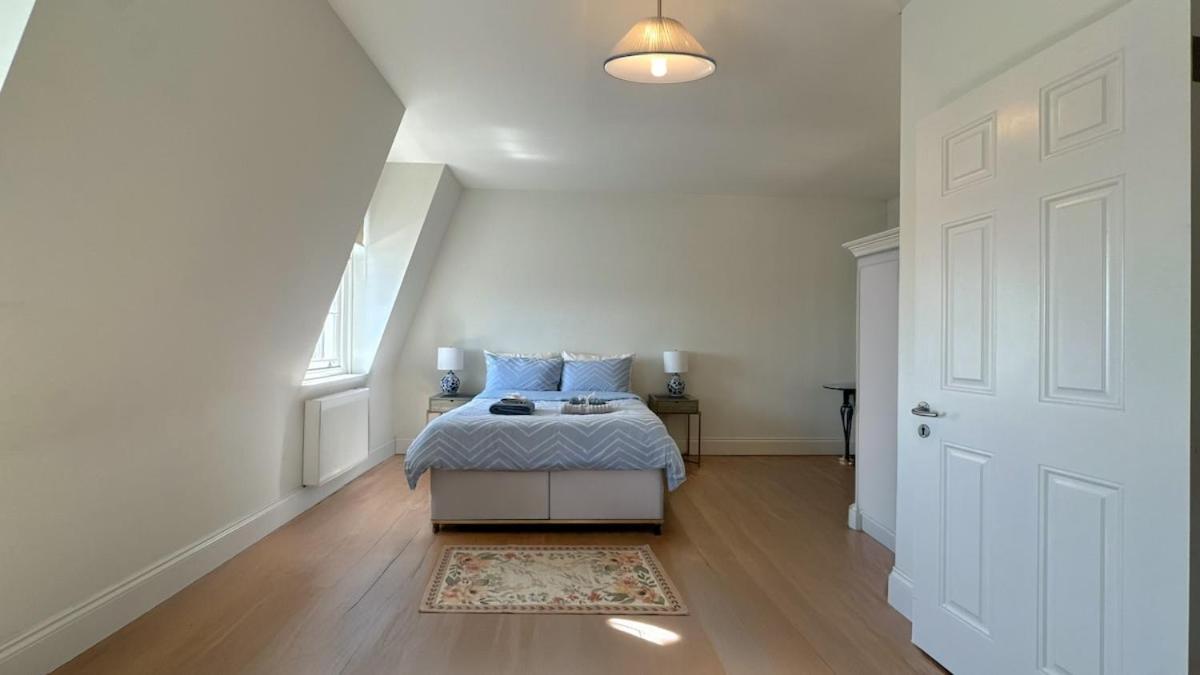 Spacious Guest - En-suite - - Calm View Appartement Londen